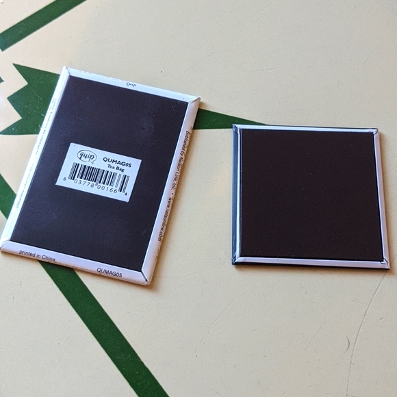 Pair of feminist refridgerator magnets - Picture 2 of 2